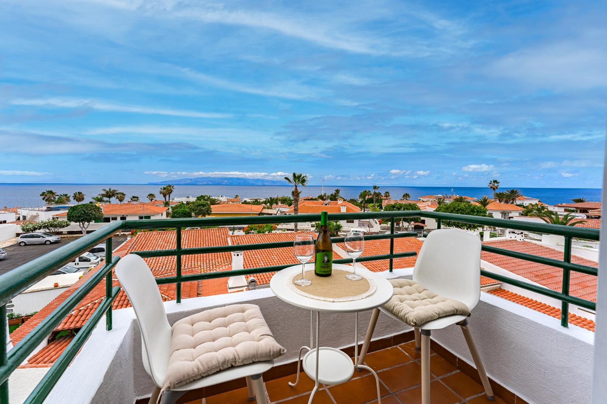 2Bdr Ocean View & Large Private Terrace In Puerto De Santiago Lejlighed Puerto de Santiago  Eksteriør billede