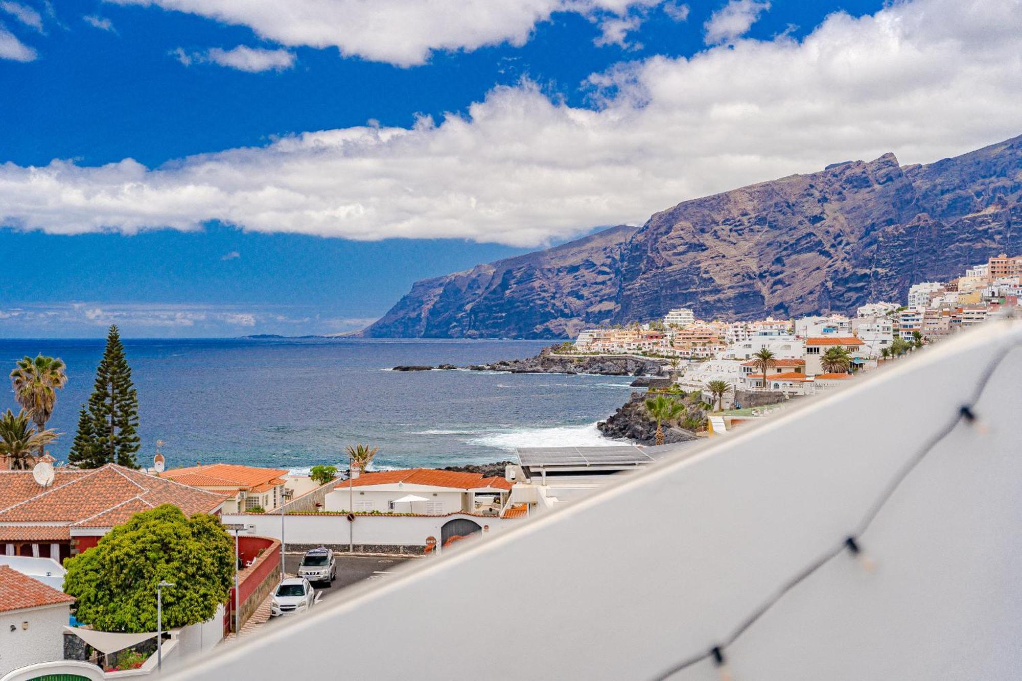 2Bdr Ocean View & Large Private Terrace In Puerto De Santiago Lejlighed Puerto de Santiago  Eksteriør billede