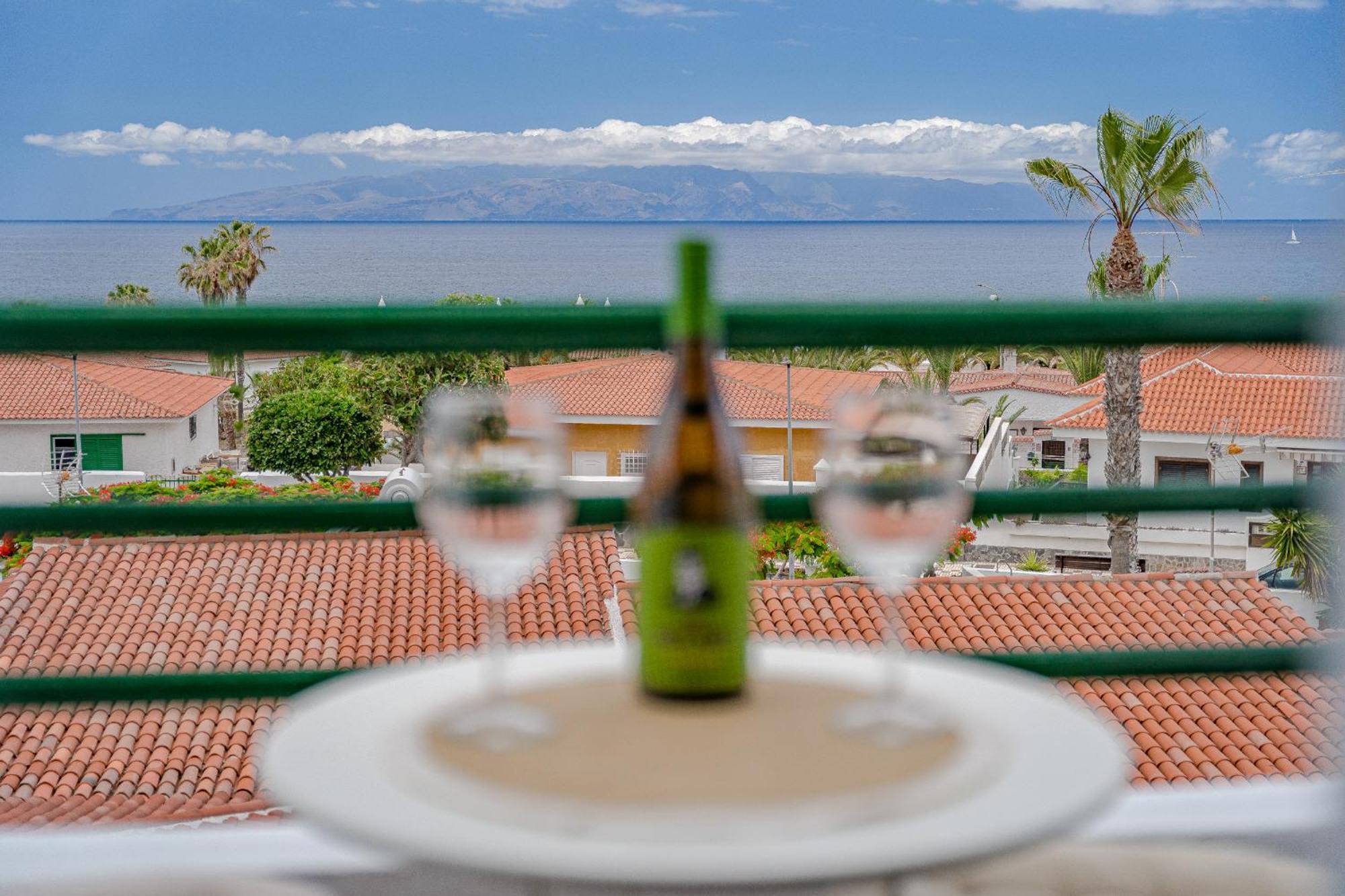 2Bdr Ocean View & Large Private Terrace In Puerto De Santiago Lejlighed Puerto de Santiago  Eksteriør billede